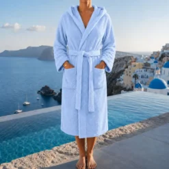 Accappatoio con cappuccio chicco di riso azzurro