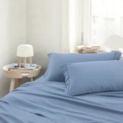 Lenzuolo sotto con angoli e elastici in raso azzurro niagara Matrimoniale