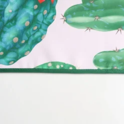 Tovaglia Antimacchia Hydro Cactus Disegno 4 Cactus su fondo beige con fiori gialli e rossi 140 x 230